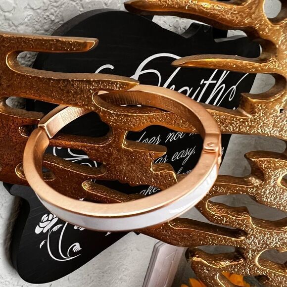 NWT Southern Living White Enamel Hinge Bracelet #J2 - Picture 3 of 3